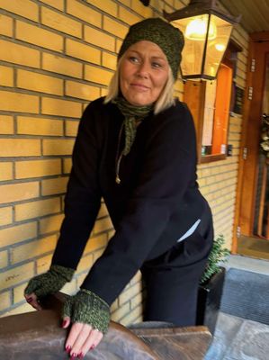 Posh lue, skjerf og pulsvanter. Oppskrift.
