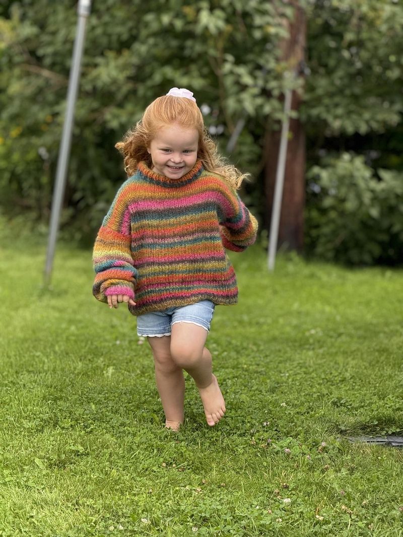 Lettvint chunky genser, junior. Oppskrift.