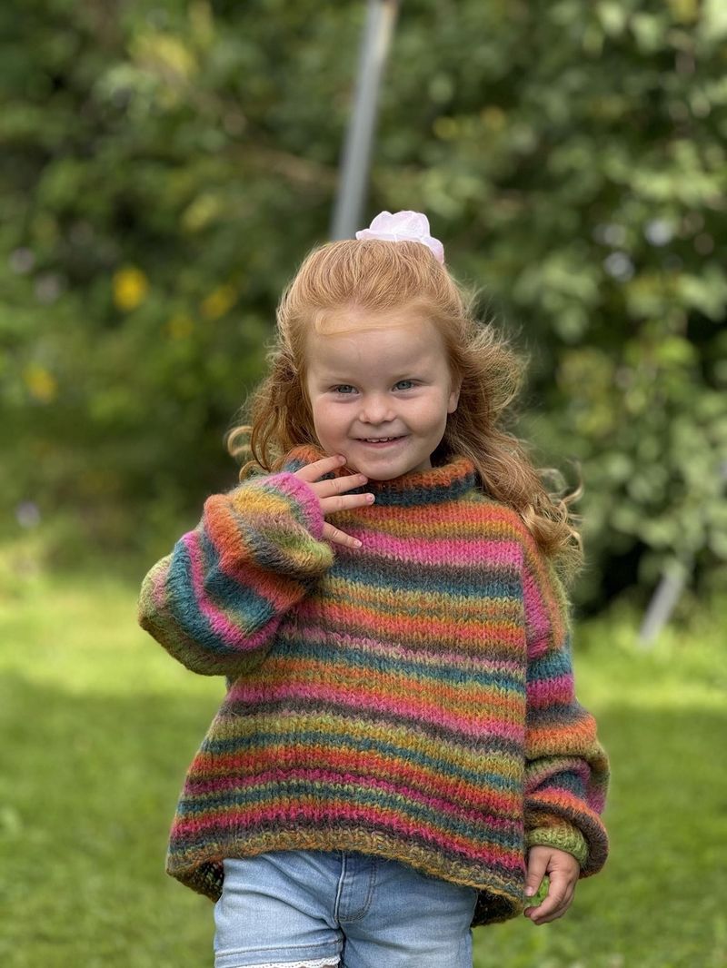 Lettvint chunky genser, junior. Oppskrift.